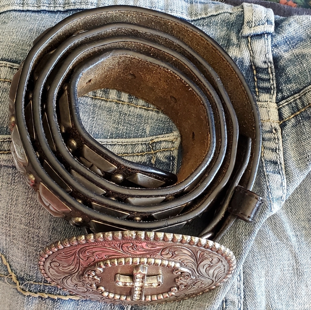 Western Silver Cross Belt Buckle - Men's Accessory - Picture 2 of 6